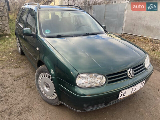 Зеленый Фольксваген Гольф, объемом двигателя 1.6 л и пробегом 286 тыс. км за 4750 $, фото 1 на Automoto.ua