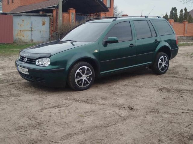 Зелений Фольксваген Гольф, об'ємом двигуна 1.4 л та пробігом 210 тис. км за 2999 $, фото 1 на Automoto.ua