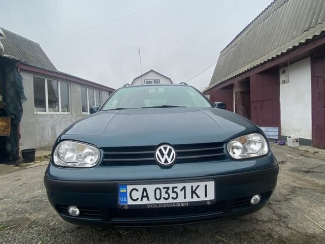 Зеленый Фольксваген Гольф, объемом двигателя 1.4 л и пробегом 250 тыс. км за 4350 $, фото 1 на Automoto.ua