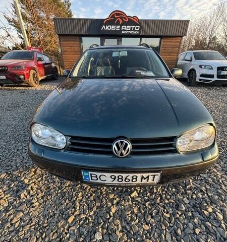 Зеленый Фольксваген Гольф, объемом двигателя 1.6 л и пробегом 257 тыс. км за 3750 $, фото 1 на Automoto.ua