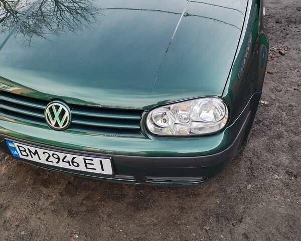 Зеленый Фольксваген Гольф, объемом двигателя 1.39 л и пробегом 247 тыс. км за 4800 $, фото 1 на Automoto.ua