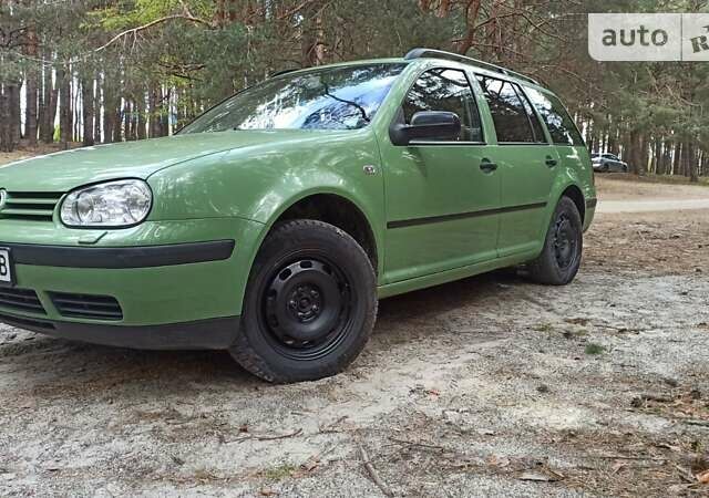 Зеленый Фольксваген Гольф, объемом двигателя 1.9 л и пробегом 315 тыс. км за 4200 $, фото 1 на Automoto.ua