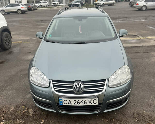 Зелений Фольксваген Гольф, об'ємом двигуна 1.39 л та пробігом 202 тис. км за 7500 $, фото 1 на Automoto.ua