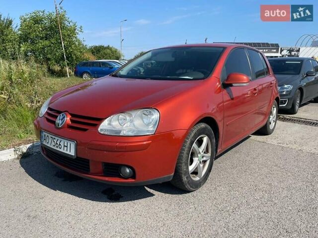 Оранжевый Фольксваген Гольф, объемом двигателя 1.39 л и пробегом 210 тыс. км за 5200 $, фото 1 на Automoto.ua