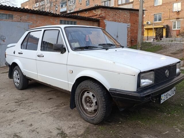 Білий Фольксваген Джетта, об'ємом двигуна 1.8 л та пробігом 200 тис. км за 1000 $, фото 1 на Automoto.ua