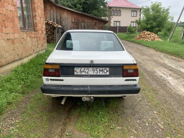 Білий Фольксваген Джетта, об'ємом двигуна 1.6 л та пробігом 330 тис. км за 1300 $, фото 1 на Automoto.ua