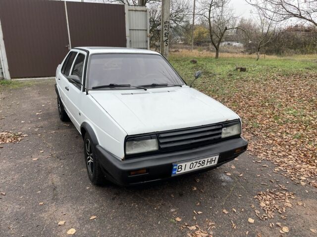 Белый Фольксваген Джетта, объемом двигателя 1.8 л и пробегом 200 тыс. км за 800 $, фото 1 на Automoto.ua