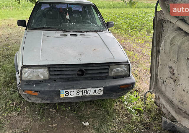 Белый Фольксваген Джетта, объемом двигателя 1.8 л и пробегом 200 тыс. км за 600 $, фото 1 на Automoto.ua
