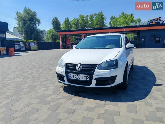 Білий Фольксваген Джетта, об'ємом двигуна 1.6 л та пробігом 355 тис. км за 5400 $, фото 1 на Automoto.ua