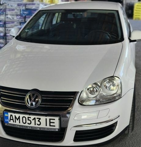 Білий Фольксваген Джетта, об'ємом двигуна 1.4 л та пробігом 172 тис. км за 7110 $, фото 1 на Automoto.ua
