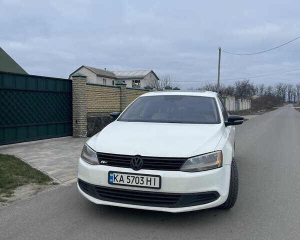 Белый Фольксваген Джетта, объемом двигателя 2.47 л и пробегом 230 тыс. км за 8450 $, фото 1 на Automoto.ua