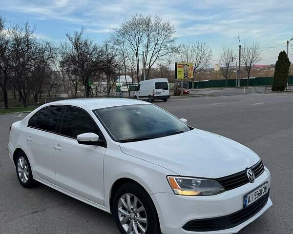 Белый Фольксваген Джетта, объемом двигателя 2.48 л и пробегом 241 тыс. км за 8700 $, фото 1 на Automoto.ua