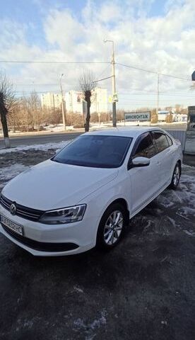 Белый Фольксваген Джетта, объемом двигателя 2.48 л и пробегом 211 тыс. км за 9800 $, фото 1 на Automoto.ua