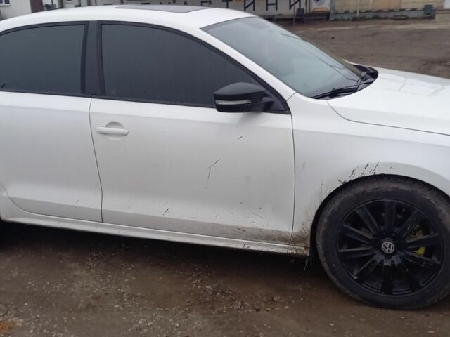 Білий Фольксваген Джетта, об'ємом двигуна 2.5 л та пробігом 131 тис. км за 8500 $, фото 1 на Automoto.ua