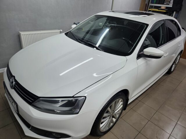 Белый Фольксваген Джетта, объемом двигателя 2.5 л и пробегом 249 тыс. км за 9700 $, фото 1 на Automoto.ua