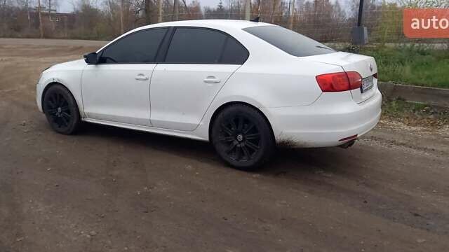 Білий Фольксваген Джетта, об'ємом двигуна 2.48 л та пробігом 131 тис. км за 9000 $, фото 1 на Automoto.ua