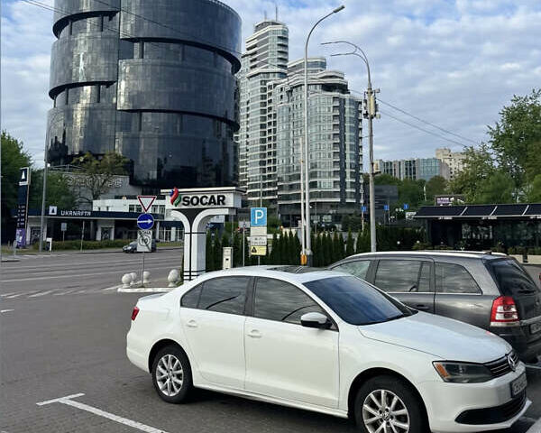 Білий Фольксваген Джетта, об'ємом двигуна 2.48 л та пробігом 256 тис. км за 8900 $, фото 1 на Automoto.ua