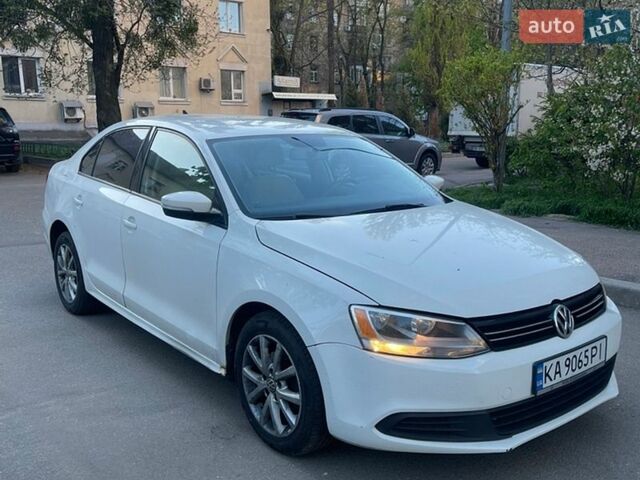 Белый Фольксваген Джетта, объемом двигателя 2.5 л и пробегом 218 тыс. км за 7499 $, фото 1 на Automoto.ua