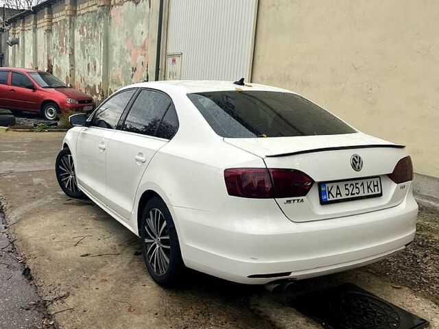 Білий Фольксваген Джетта, об'ємом двигуна 2 л та пробігом 280 тис. км за 7900 $, фото 1 на Automoto.ua