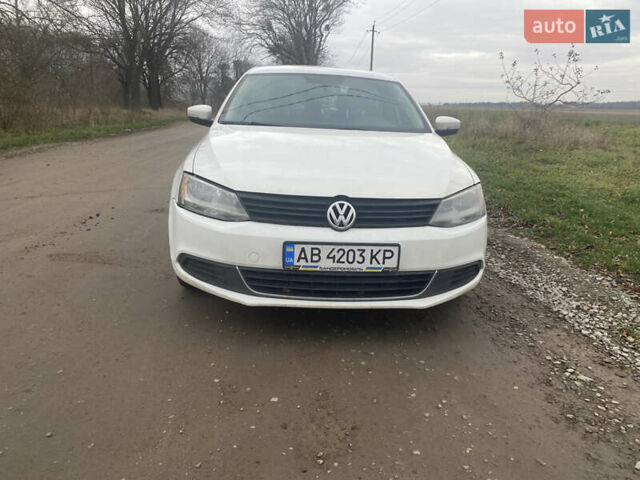 Белый Фольксваген Джетта, объемом двигателя 2.48 л и пробегом 213 тыс. км за 7777 $, фото 1 на Automoto.ua