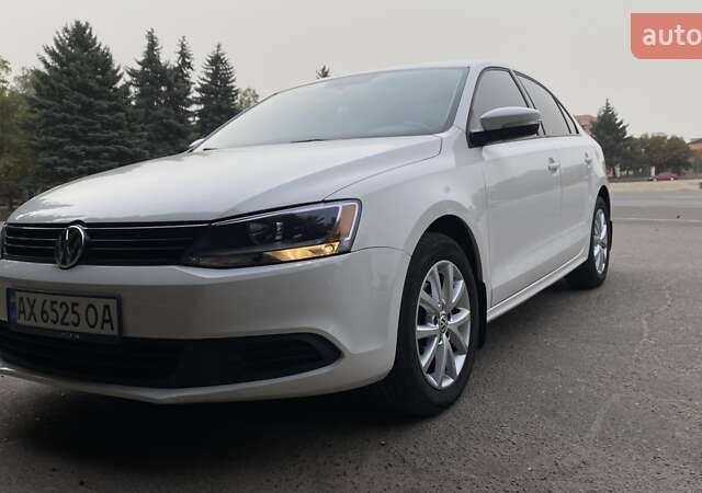 Білий Фольксваген Джетта, об'ємом двигуна 2.5 л та пробігом 191 тис. км за 10500 $, фото 1 на Automoto.ua