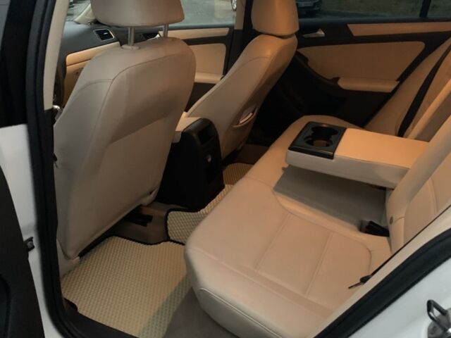 Белый Фольксваген Джетта, объемом двигателя 2.48 л и пробегом 0 тыс. км за 8100 $, фото 1 на Automoto.ua