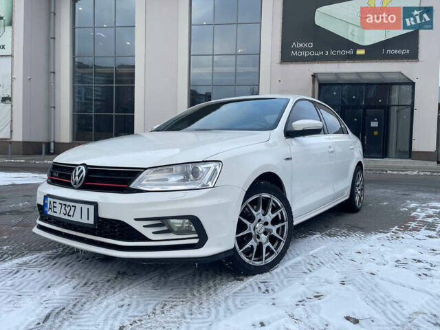Белый Фольксваген Джетта, объемом двигателя 2.5 л и пробегом 257 тыс. км за 8700 $, фото 1 на Automoto.ua