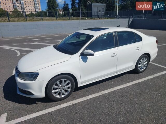 Белый Фольксваген Джетта, объемом двигателя 2.5 л и пробегом 230 тыс. км за 9200 $, фото 1 на Automoto.ua