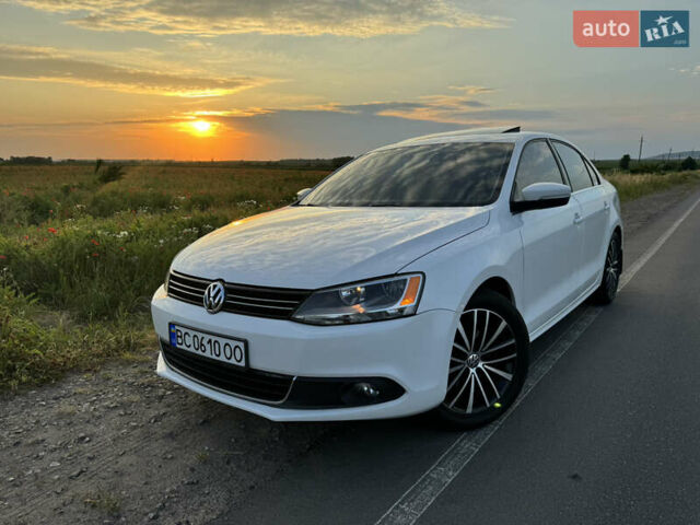 Білий Фольксваген Джетта, об'ємом двигуна 2.48 л та пробігом 238 тис. км за 9500 $, фото 1 на Automoto.ua