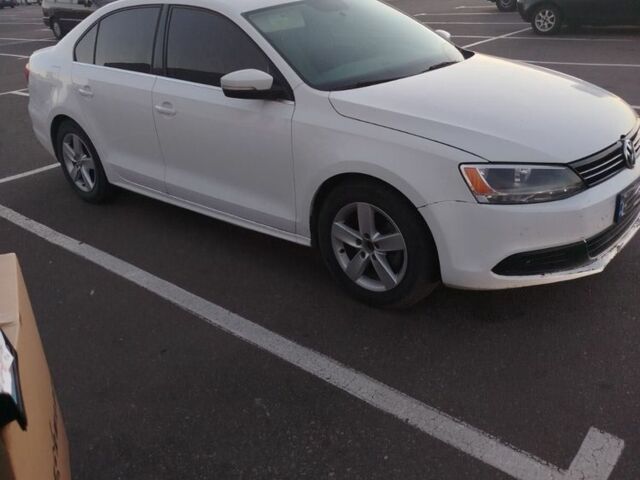 Белый Фольксваген Джетта, объемом двигателя 2 л и пробегом 320 тыс. км за 9000 $, фото 1 на Automoto.ua