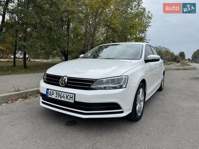 Фольксваген Джетта 2013 в Запорожье на Automoto.ua Белый Фольксваген Джетта, объемом двигателя 1.97 л и пробегом 216 тыс. км за 10400 $, фото 1 на Automoto.ua
