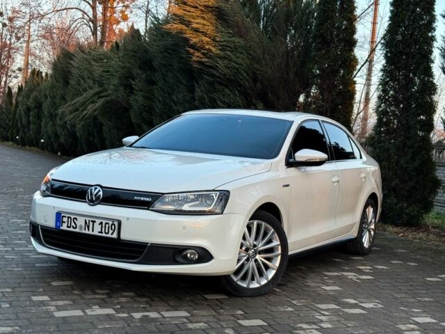 Белый Фольксваген Джетта, объемом двигателя 1.4 л и пробегом 240 тыс. км за 9900 $, фото 1 на Automoto.ua