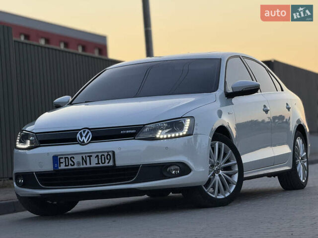 Белый Фольксваген Джетта, объемом двигателя 1.4 л и пробегом 243 тыс. км за 10999 $, фото 1 на Automoto.ua