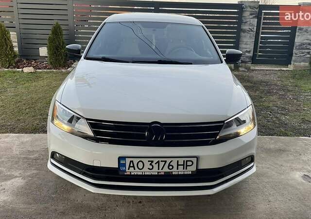 Білий Фольксваген Джетта, об'ємом двигуна 1.8 л та пробігом 160 тис. км за 10600 $, фото 1 на Automoto.ua