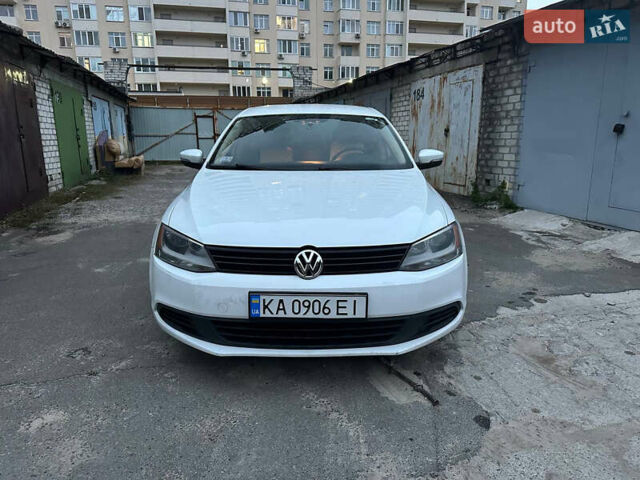 Білий Фольксваген Джетта, об'ємом двигуна 1.8 л та пробігом 250 тис. км за 6700 $, фото 1 на Automoto.ua