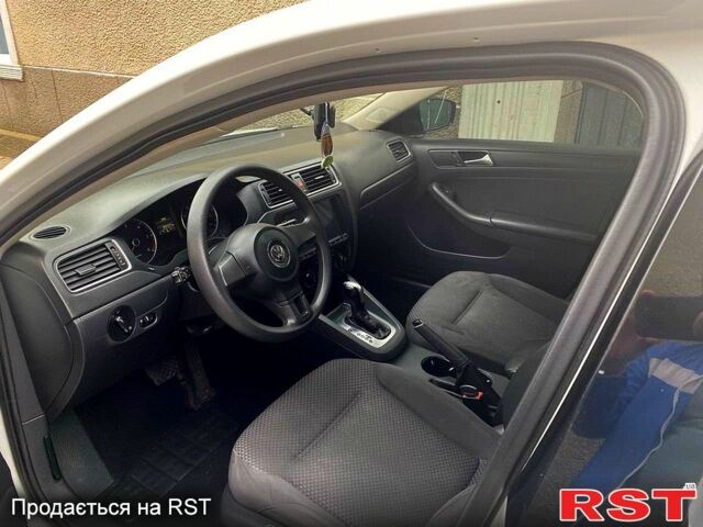 Білий Фольксваген Джетта, об'ємом двигуна 2 л та пробігом 320 тис. км за 7100 $, фото 1 на Automoto.ua