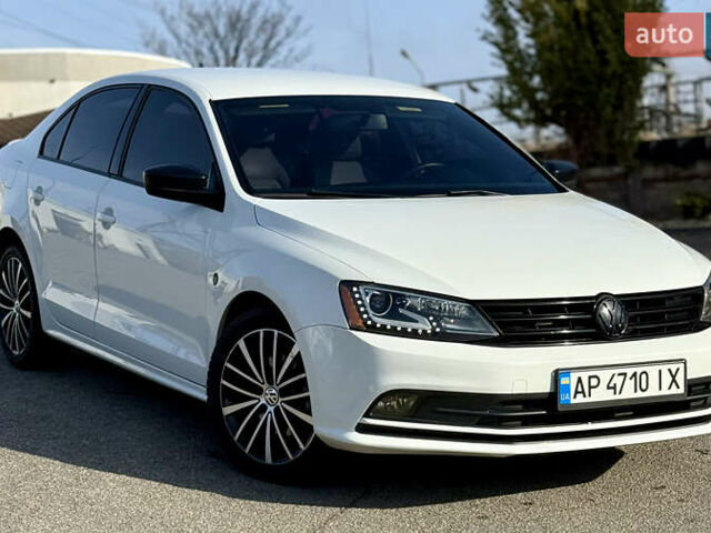 Білий Фольксваген Джетта, об'ємом двигуна 1.8 л та пробігом 203 тис. км за 9800 $, фото 1 на Automoto.ua