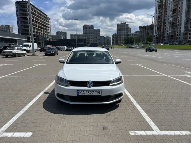 Белый Фольксваген Джетта, объемом двигателя 1.8 л и пробегом 169 тыс. км за 8700 $, фото 1 на Automoto.ua