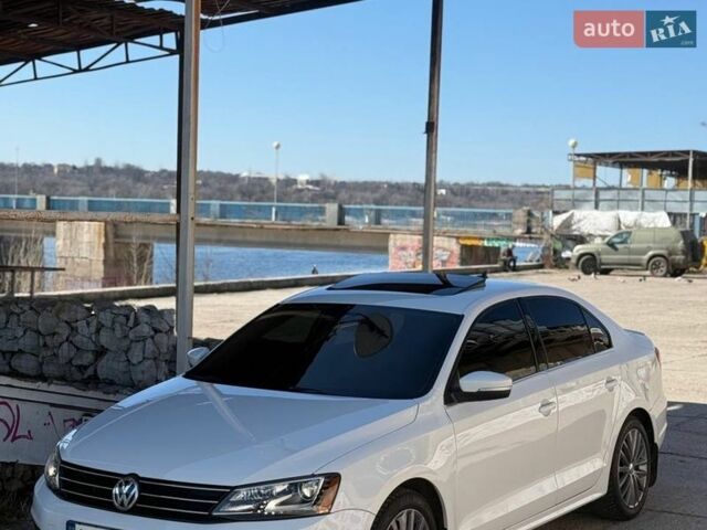 Белый Фольксваген Джетта, объемом двигателя 1.8 л и пробегом 158 тыс. км за 12000 $, фото 1 на Automoto.ua