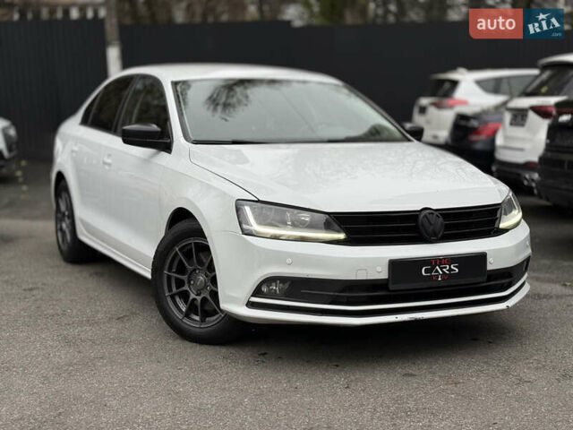 Белый Фольксваген Джетта, объемом двигателя 1.39 л и пробегом 145 тыс. км за 11000 $, фото 1 на Automoto.ua