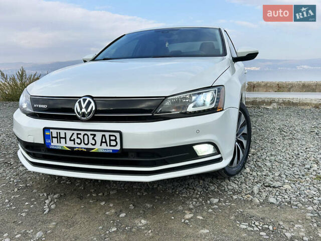 Білий Фольксваген Джетта, об'ємом двигуна 1.4 л та пробігом 205 тис. км за 10000 $, фото 1 на Automoto.ua