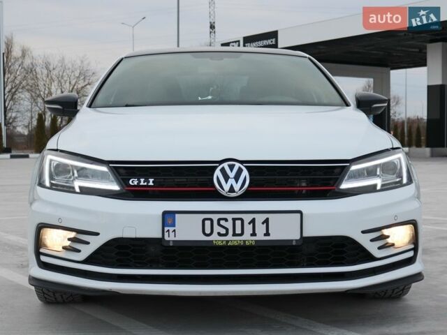 Білий Фольксваген Джетта, об'ємом двигуна 1.98 л та пробігом 177 тис. км за 14000 $, фото 1 на Automoto.ua