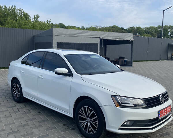 Фольксваген Джетта 2016 в Полтаве на Automoto.ua Белый Фольксваген Джетта, объемом двигателя 1.8 л и пробегом 280 тыс. км за 12000 $, фото 1 на Automoto.ua