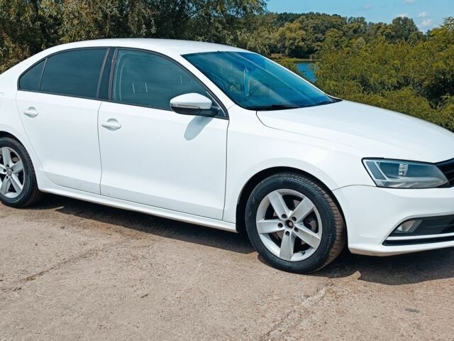 Белый Фольксваген Джетта, объемом двигателя 1.6 л и пробегом 301 тыс. км за 9000 $, фото 1 на Automoto.ua