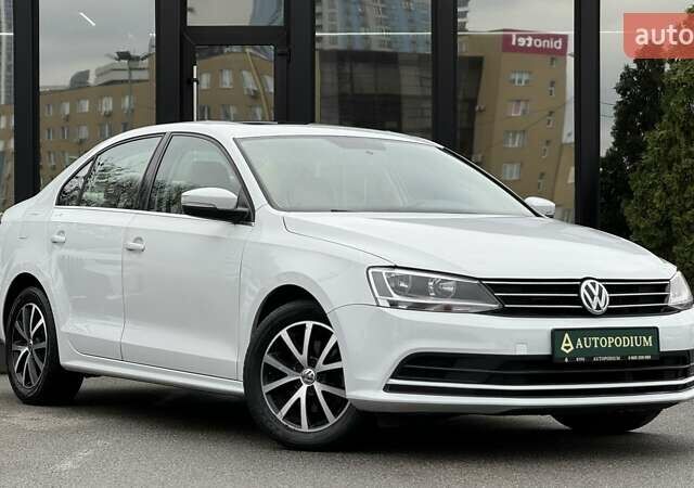 Белый Фольксваген Джетта, объемом двигателя 1.39 л и пробегом 74 тыс. км за 13500 $, фото 1 на Automoto.ua