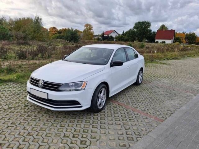 Фольксваген Джетта 2016 в Киеве на Automoto.ua Белый Фольксваген Джетта, объемом двигателя 1.4 л и пробегом 120 тыс. км за 7800 $, фото 1 на Automoto.ua