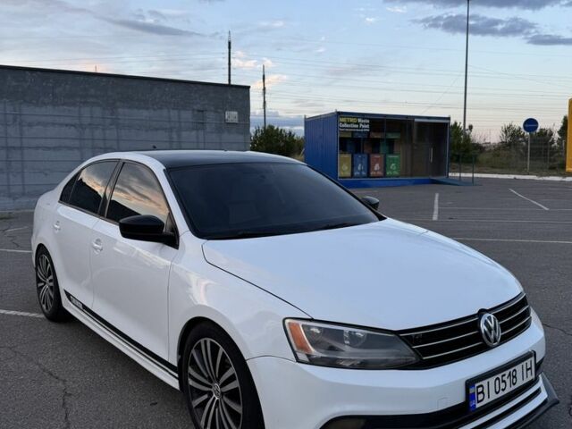 Белый Фольксваген Джетта, объемом двигателя 1.8 л и пробегом 239 тыс. км за 262 $, фото 1 на Automoto.ua