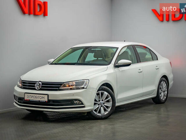 Фольксваген Джетта 2016 в Киеве на Automoto.ua Белый Фольксваген Джетта, объемом двигателя 1.6 л и пробегом 102 тыс. км за 11404 $, фото 1 на Automoto.ua