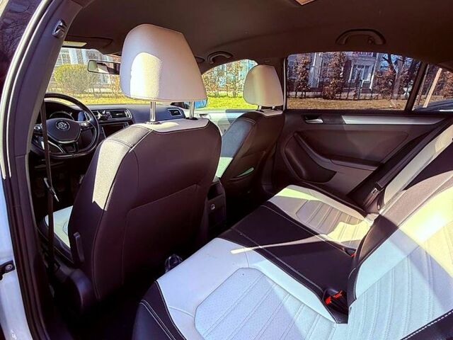 Белый Фольксваген Джетта, объемом двигателя 1.8 л и пробегом 197 тыс. км за 8900 $, фото 1 на Automoto.ua