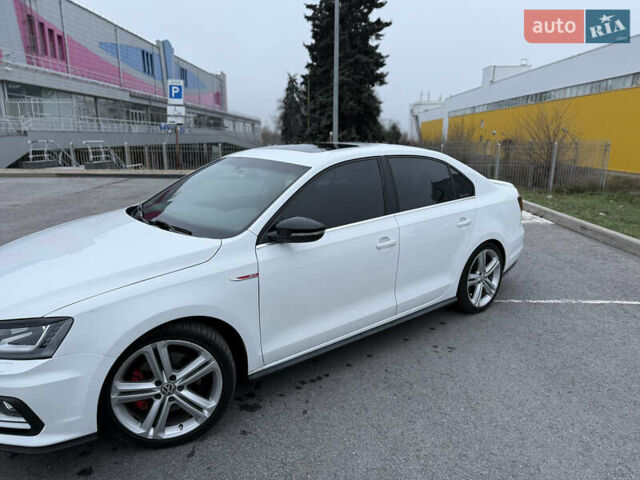 Білий Фольксваген Джетта, об'ємом двигуна 2 л та пробігом 127 тис. км за 14300 $, фото 1 на Automoto.ua